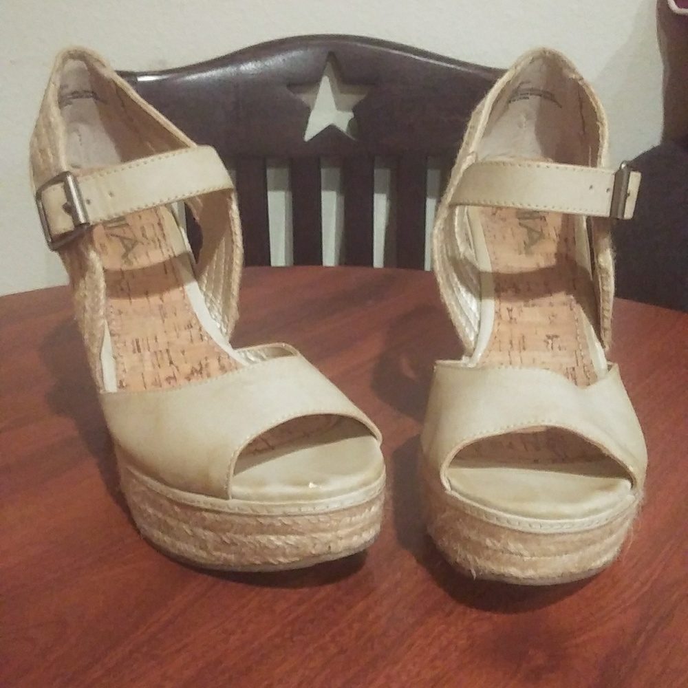 MIA wedge - Picture 5 of 7